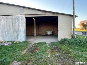 Grange - hangars - stockage - box - parking - entrepôt