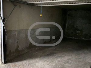 Parking/box 1 pièce 16 m²