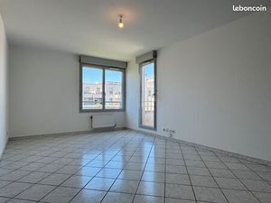 LOUE JOLI APPARTEMENT T2 60m²