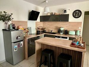 Bel F2  parking et balcon prox zone commerciale