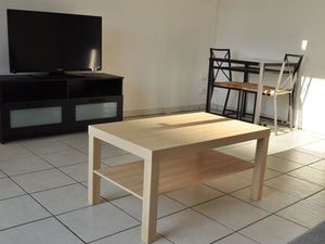 Location Studio avec balcon et parking