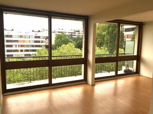 EXCLUSIVITE 4 PIECES 2 CHAMBRES AVEC CAVE SOUS SOL ET PLACE DE PARKING EXTERIEURE