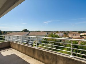 A LOUER - T3 AVEC TERASSE LAMBESC