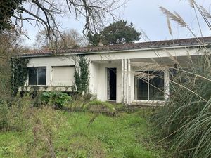 Vente Maison de 100 m2 à rénover / Terrain à réhabiliter