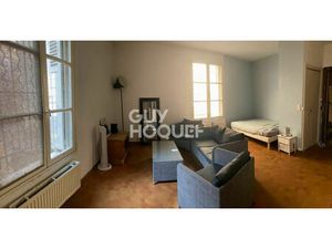 Appartement au pied du PALAIS DES PAPES 34 m2