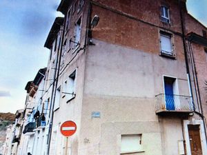 Immeuble de 4 appartements et une cave BEDARIEUX