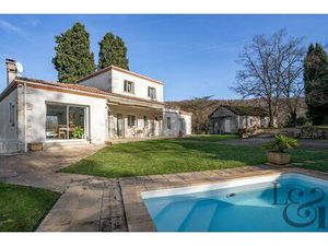 Maison de Caractère avec dépendances et piscine entre Villeneuve et Agen