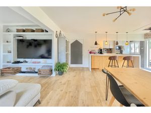 Maison rénovée 3 chambres 2 salles de bain avec jardin