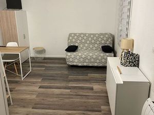 Studio meublé charges comprises