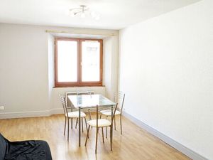 Location appartement 2 pièces 53 m² à La Roche-sur-Foron (74800)