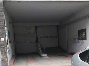 Grand garage sécurisé   prés de l'ancien Forem