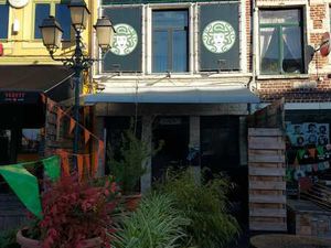 Café avec appartement