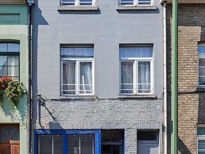 MAISON DE RAPPORT (rez commercial + 2 appart) avec jardin SO