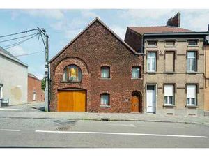 Maison 5 ch. avec terrasse + entrepôt rdc 200 m²!