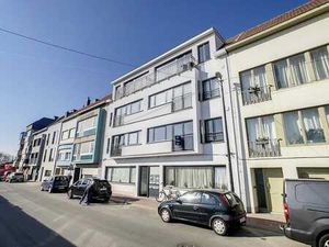 Appartement rénové et lumineux  situé au centre de Heist.