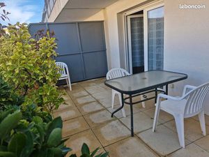 Studio 23 m2 avec terrasse et parking