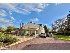 Maison 8 pièces 240 m²