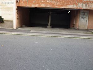 GARAGE à LOUER