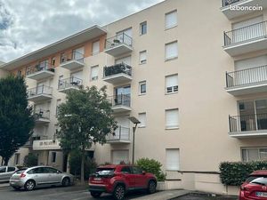 Un meublé 3 pièces T3 F3 61.7 m² à Bordeaux 33000
