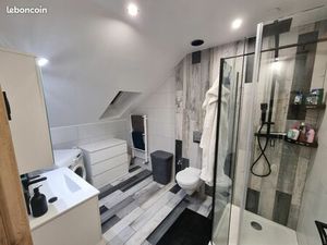 Appartement rénové à neuf – 75 m² – 3 chambres – Immeuble familial