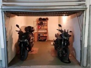 Place moto box fermé Paris 9ème