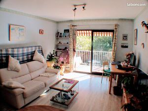 Rare t2 lumineux terrasse jardin cave parking serinette