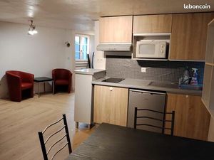 Grand studio meublé et rénové Vitré