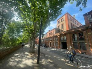 Studio quai saint pierre avec cave