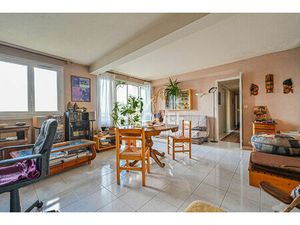 3 / 4 pièces - 65 m2 - Balcons plein SUD