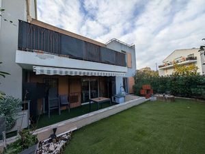 Appartement 2 pièces de 46 94m²  extérieur de 60m² + 1 parking