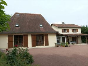 Maisons  10 pièce(s)  surface de 209m²