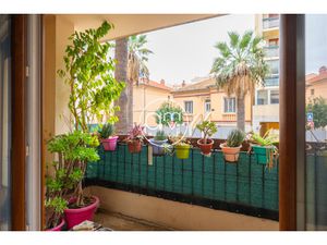 Hyères centre-ville appartement 2P avec cave et garage