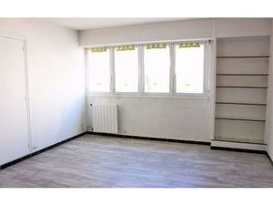 Location appartement  m² T-2 à Marseille 5  664 €