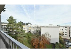 Location appartement  74.58 m² T-4 à Oullins  1 100 €