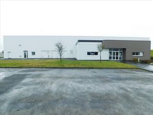 LOCAL PROFESSIONNEL FOUGERES - 183m2