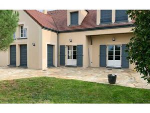 Location maison  216.35 m² T-6 à Aigremont  5 500 €