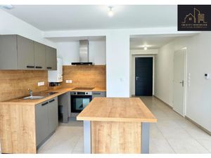 Maison Neuve Mitoyenne - 103 m2 - T5 - 4 Chambres - Jardin