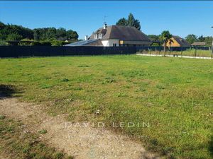 en vente Terrain constructible 14 25 ares – 77 000 € |Cierrey
