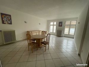 LOCATION T2 54 m2 renové rue pietonne