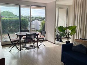 A LOUER ; Appartement meuble 2 pièces avec grande terrasse - Vue port de la Ciotat
