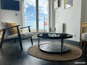 À louer appartement face à la mer