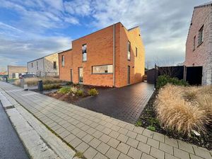 Maison à louer à Roeselare € 1.200 (LINUA) - Formaadt | Zimmo