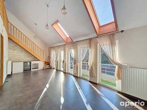 Lumineux duplex avec mezzanine  proche du centre de Nivelles