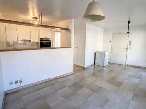 Bel appartement dans quartier calme proche du lac.