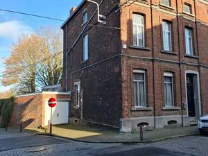 Belle maison de maître 3 façades à rénover