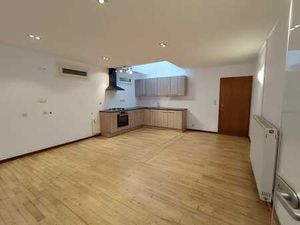 Spacieux bungalow de 206 m2 entièrement rénové !!