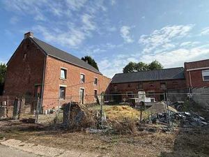 Ensemble immobilier à Hannut (ferme et dépendances)