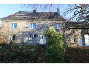 Maison historique en pierre bleue