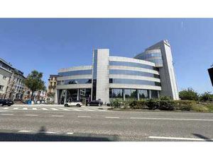 Bureau bien aménagé à louer à Antwerp Gate I à Berchem.