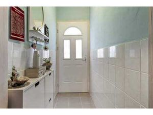 Maison mitoyenne rénovée de 3 pièces à Gentbrugge